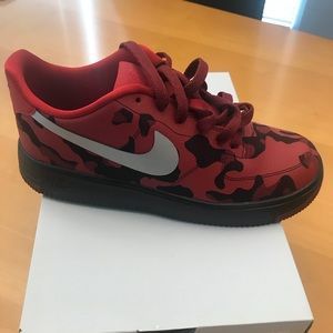 Nike Camouflage Air Force 1 Fits 8.5 or 9 Wmns